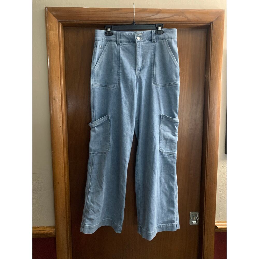 Democracy Womens Size 12 Ab Technology Wide Leg Cargo Jeans Light Wash